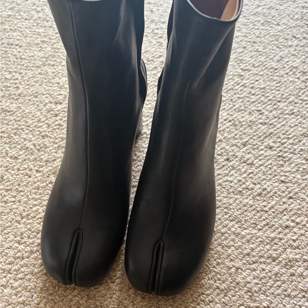 Maison Martin Margiela Black Split-Toe Leather Ankle Boots